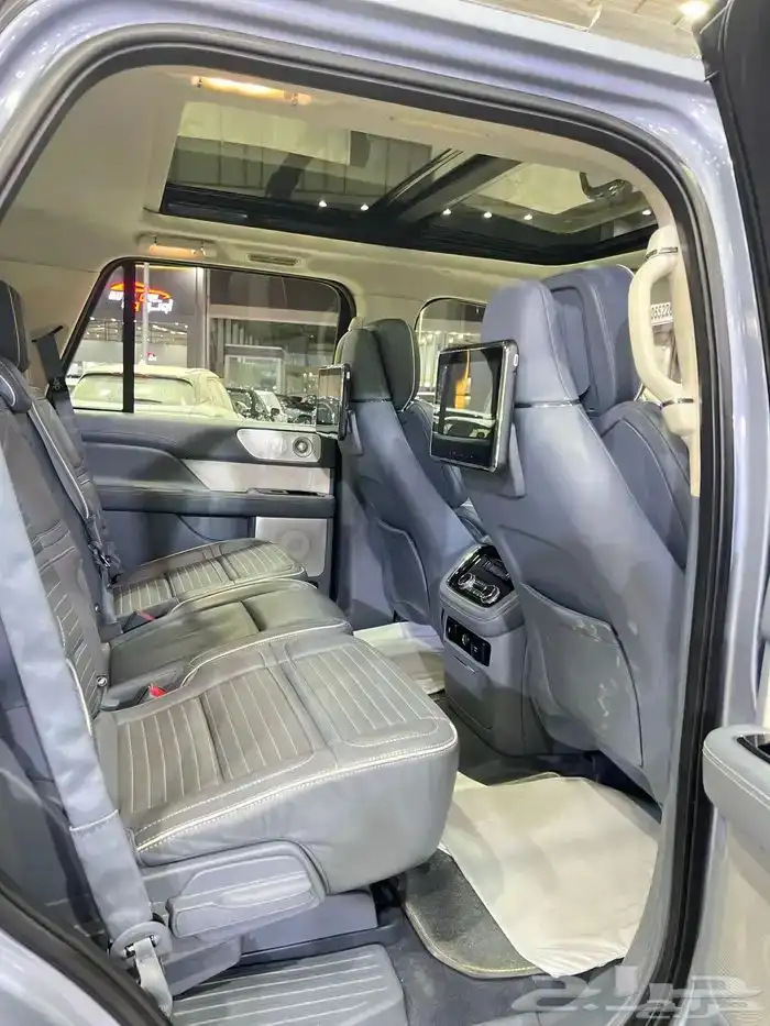 لنكولن نافيجتور 2019 فل كامل ماشي 84 الف 7