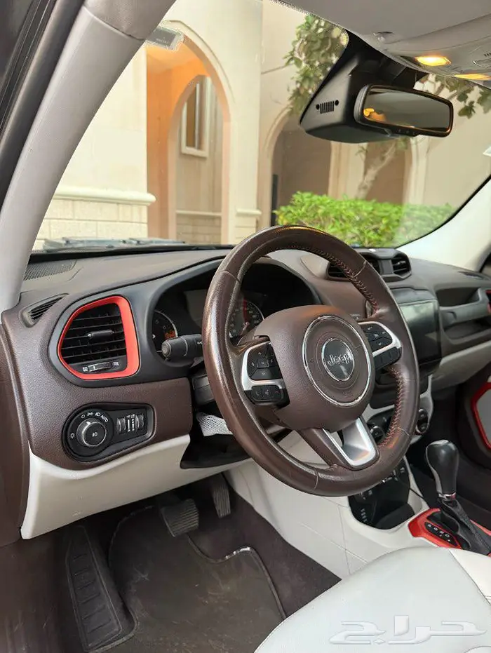 جيب رينيجيد 2016 (Limited) 4x4 فل أوبشن (ممشى قليل) 5