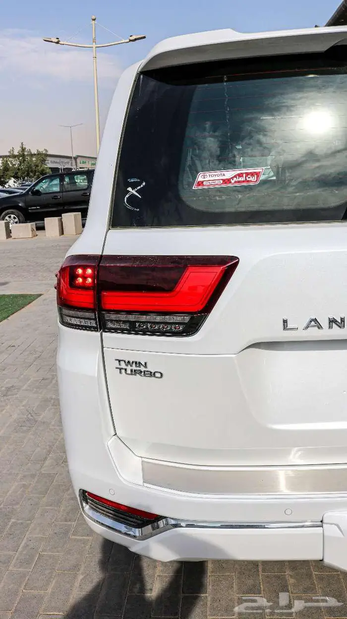 تويوتا لاندكروزر في اكس ار VXR موديل 2024 باقل سعر 23