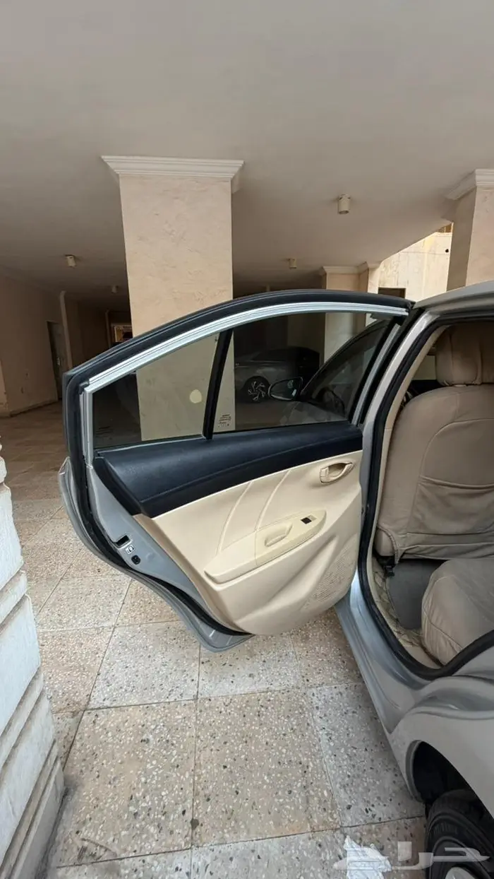 تويوتا يارس2017 15