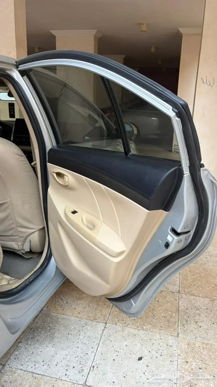 تويوتا يارس2017 16