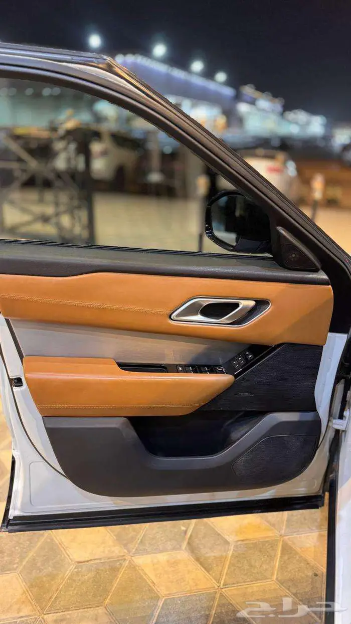 لاندروفر فيلار 2020 فل كامل 8