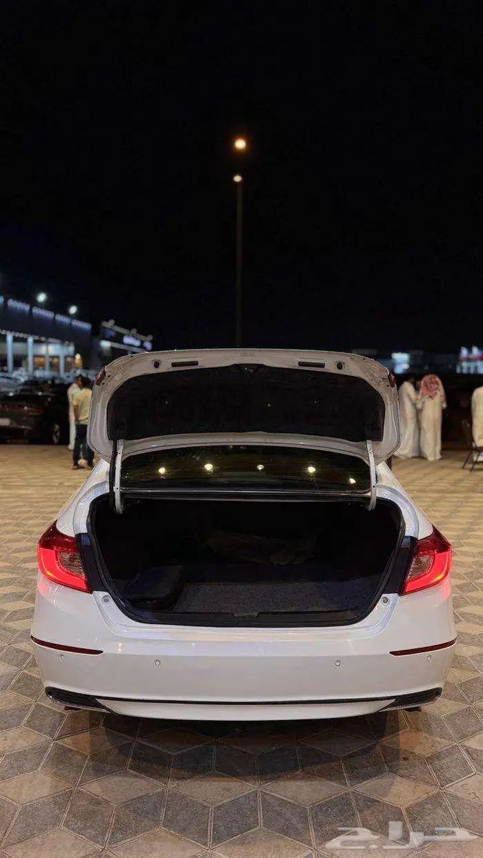 هوندا اكورد مديل 2022 فل 18