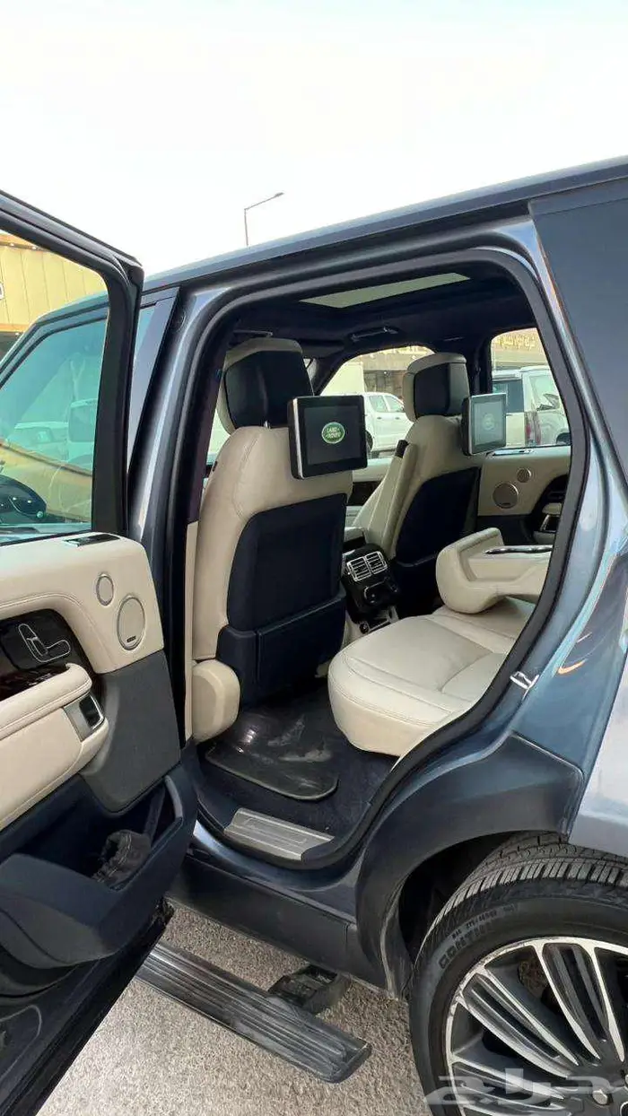 رنج روفر HSE موديل 2018 - معرض خلف للسيارات 6