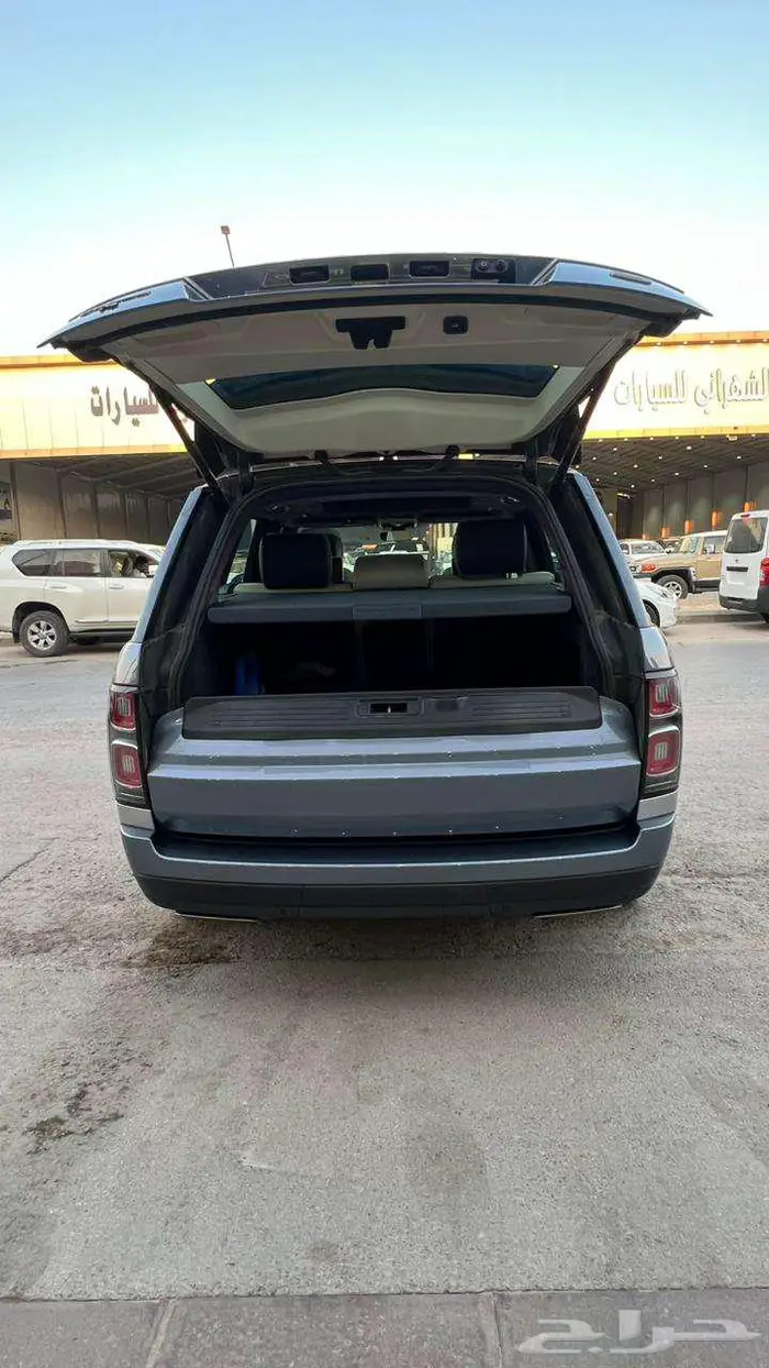 رنج روفر HSE موديل 2018 - معرض خلف للسيارات 10