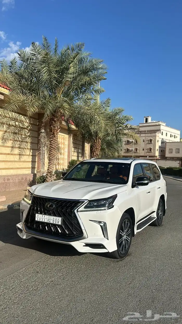 جيب لكزس LX570 فل كامل 2019 1