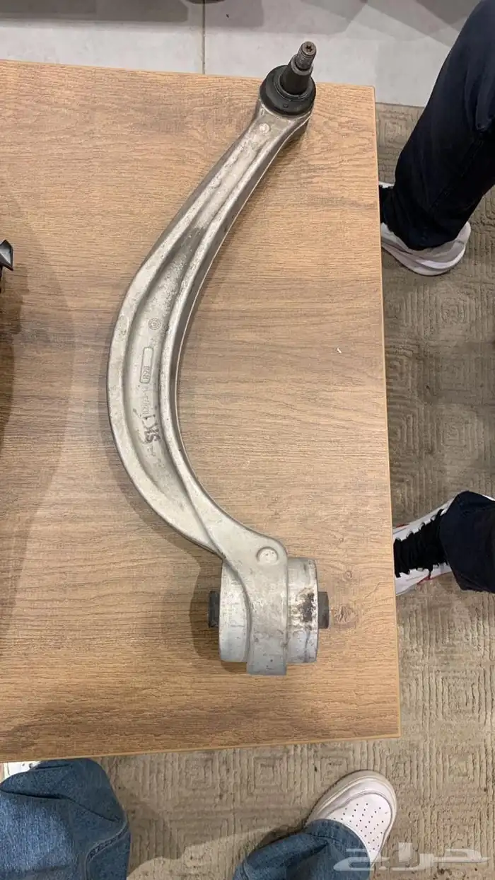 لامبورغيني اوروس 2020 قطع غيار 8