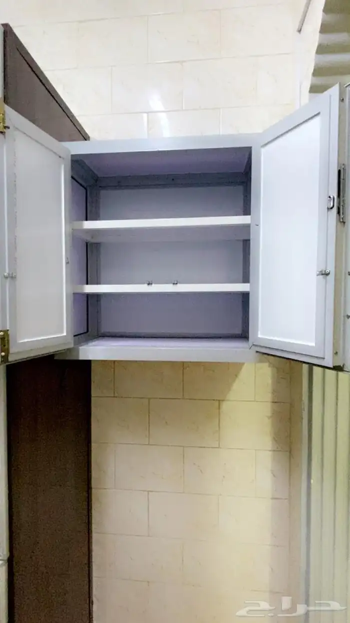 دولاب ألمنيوم جداري 3