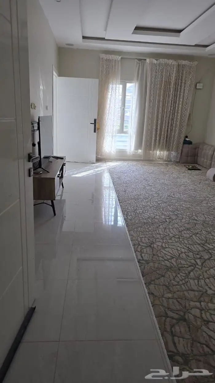 للبيع دور وثلاث شقق بجنوب الهفوف بالصقورزاويه مساحه800متر 17