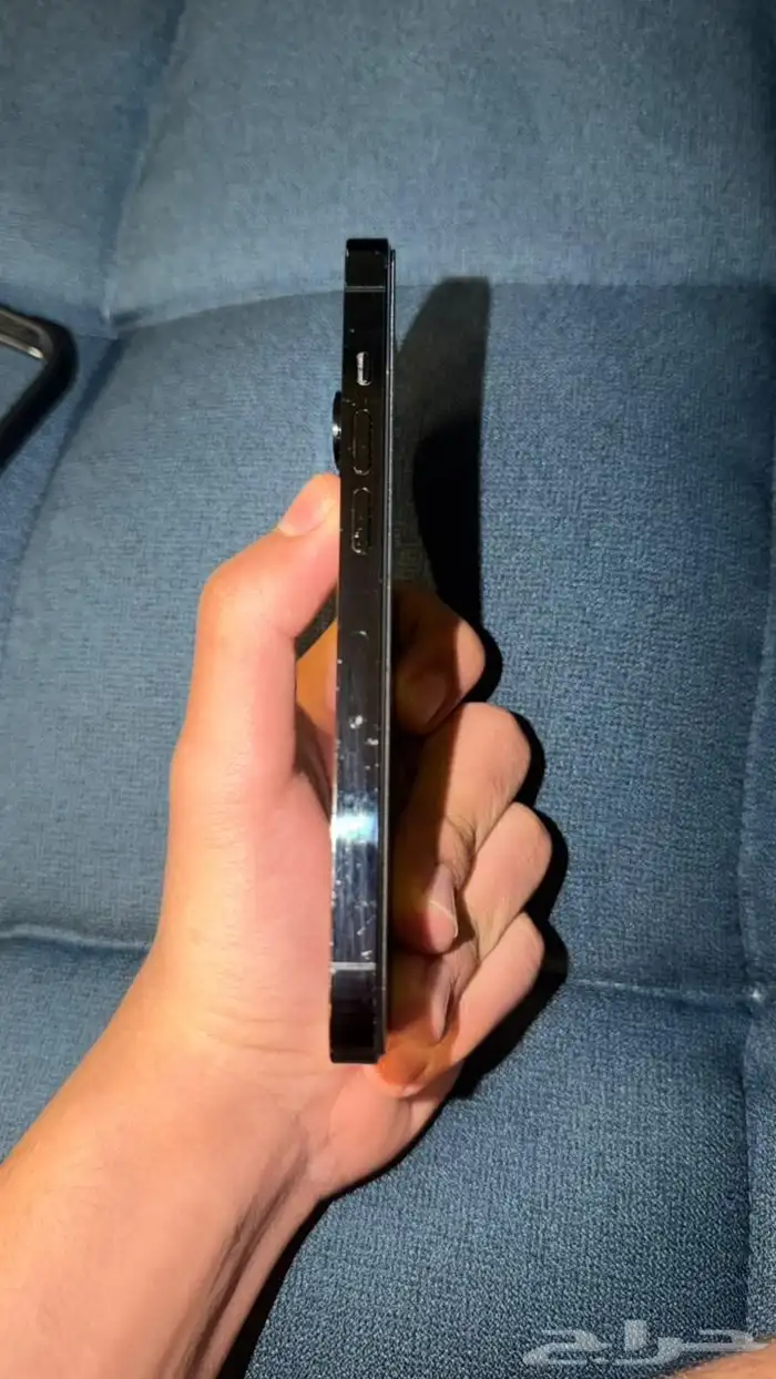 ايفون 14برو مساحه 128 قيقا بطاريه76 لون اسود معه كرتون 9