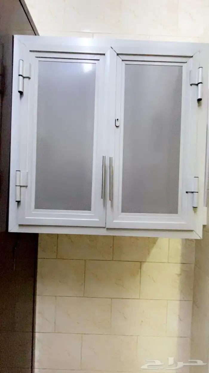 دولاب ألمنيوم جداري 1