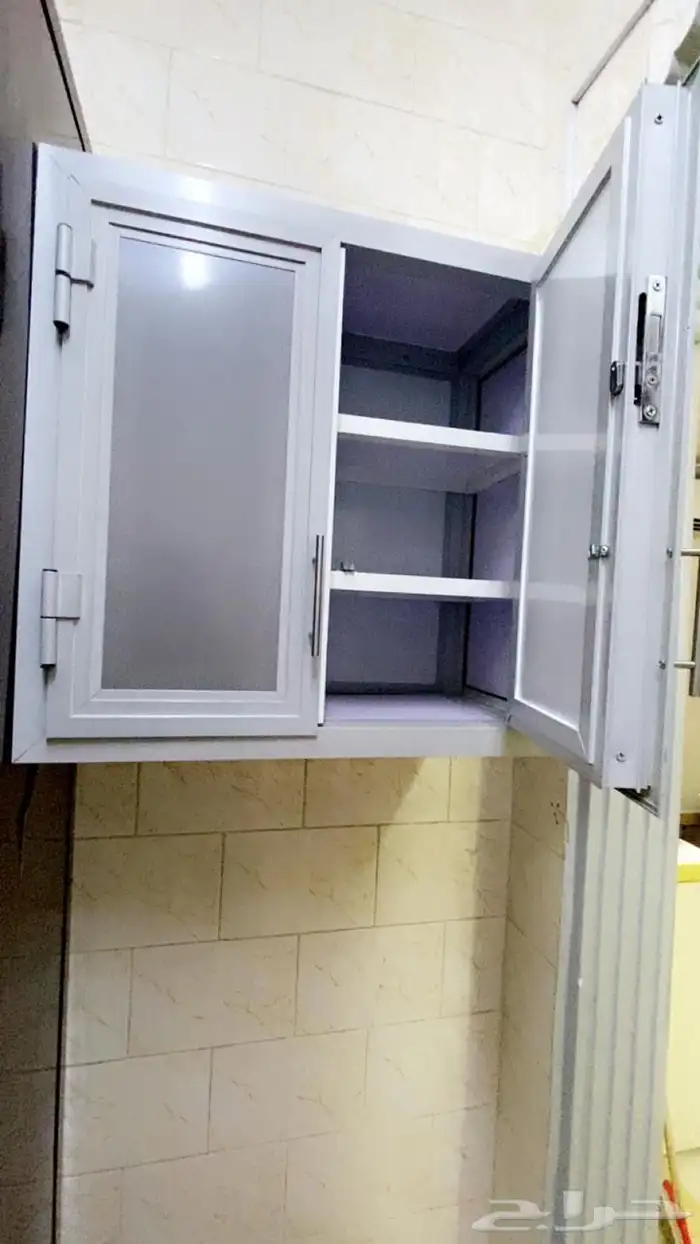 دولاب ألمنيوم جداري 2