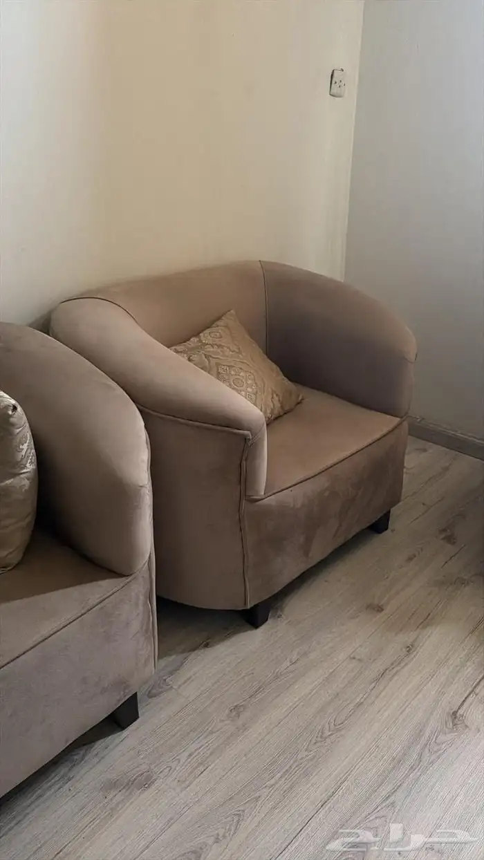 كنب مع طاولات خدمة 0