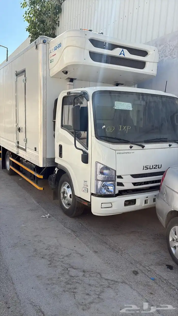 شاحنة برادة اسوزو 3