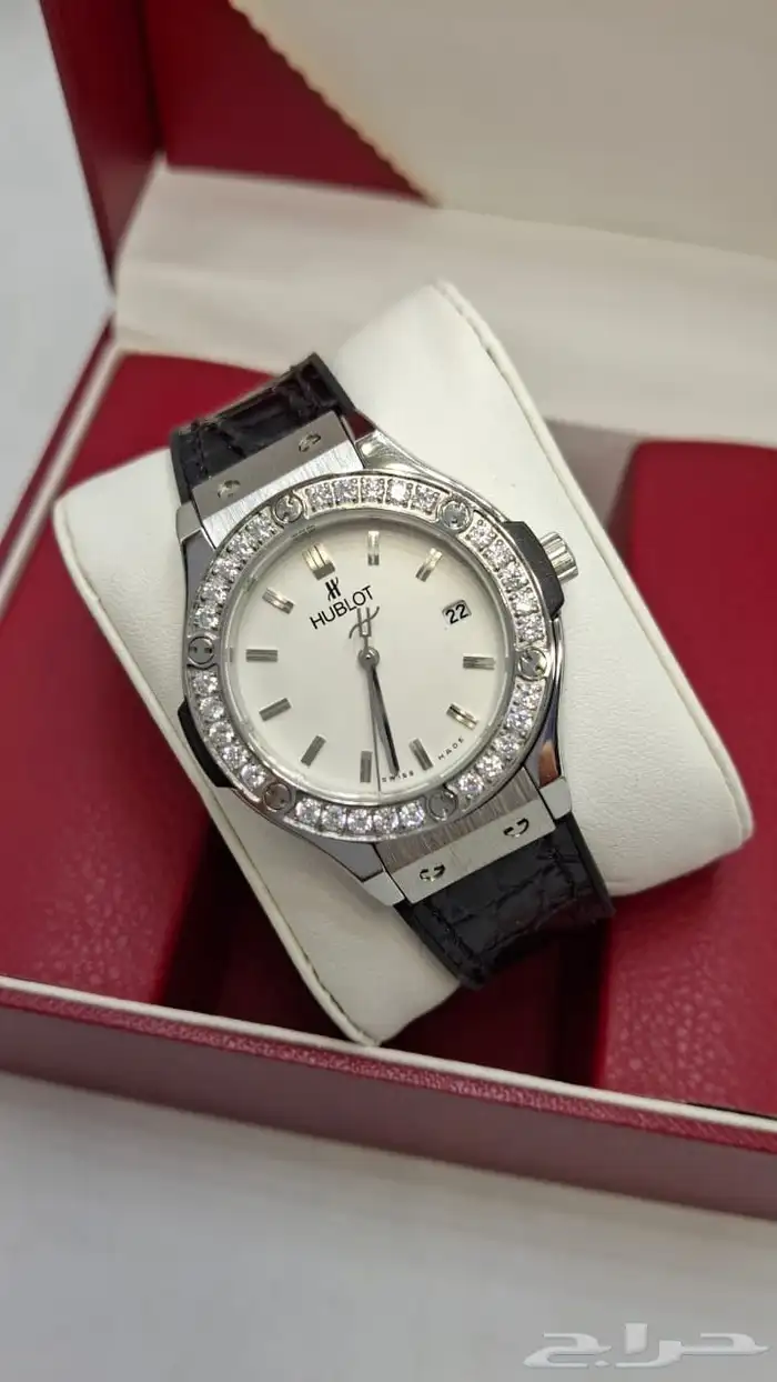 ساعات هوبلت نسائي 9