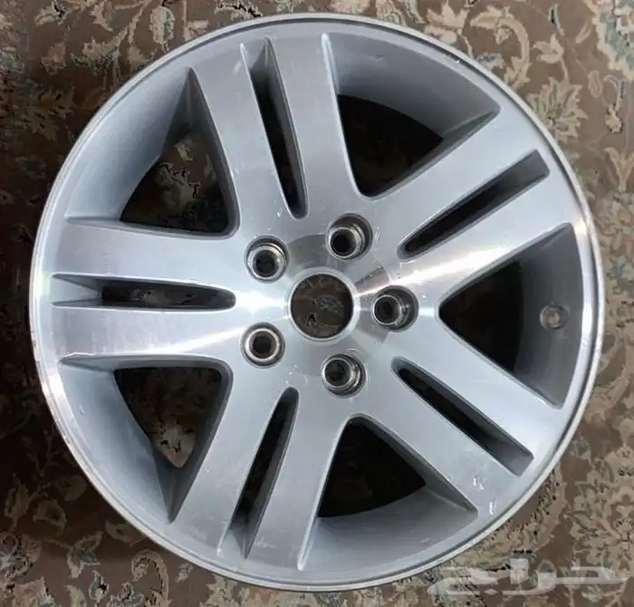 للبيع جنط كابريس 2003 SS جديد واصلي GM لم يستخدم 0