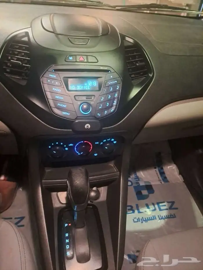 فورد فيوجو2016 رمادي 9