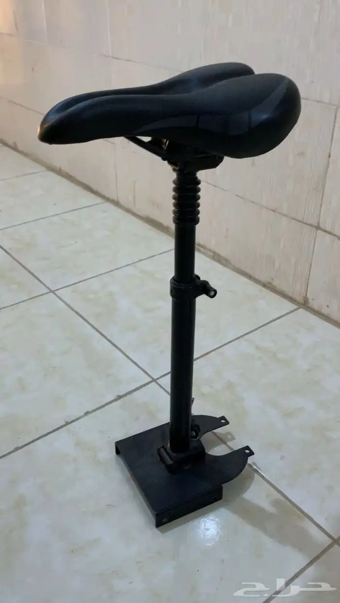 كرسي اسكوتر نظيف 0