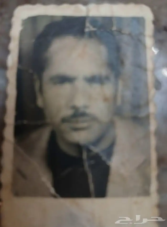 مصمم فوتوشوب -انشاء سيره ذاتيه - خدمات طلاب- معاريض 1