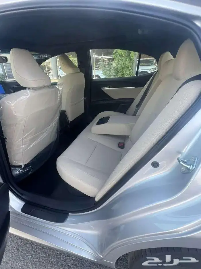 تويوتا كامري ال اي هايبرد 2025 2