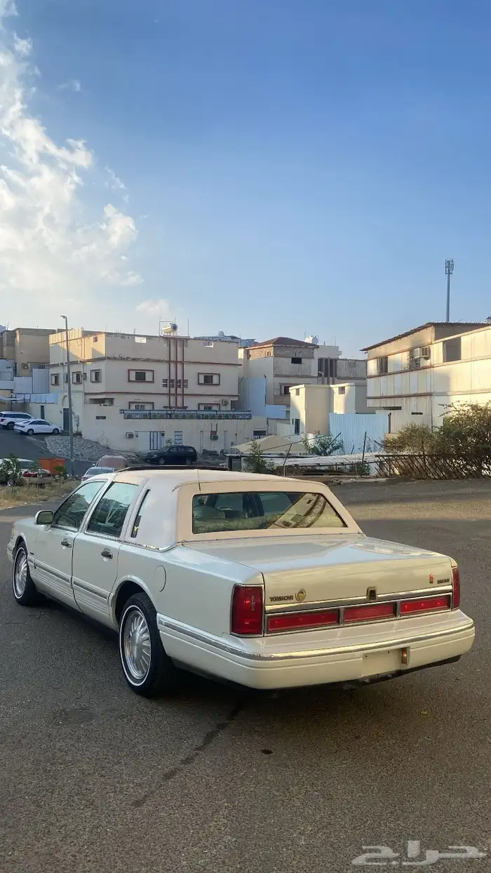 لنكولن_تاون_كار_1997 16