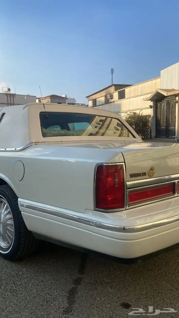 لنكولن_تاون_كار_1997 17