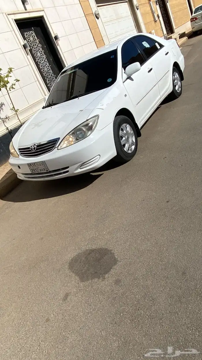 للبيع كامري 2004 3