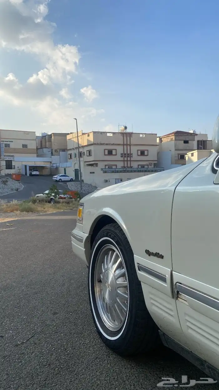 لنكولن_تاون_كار_1997 8