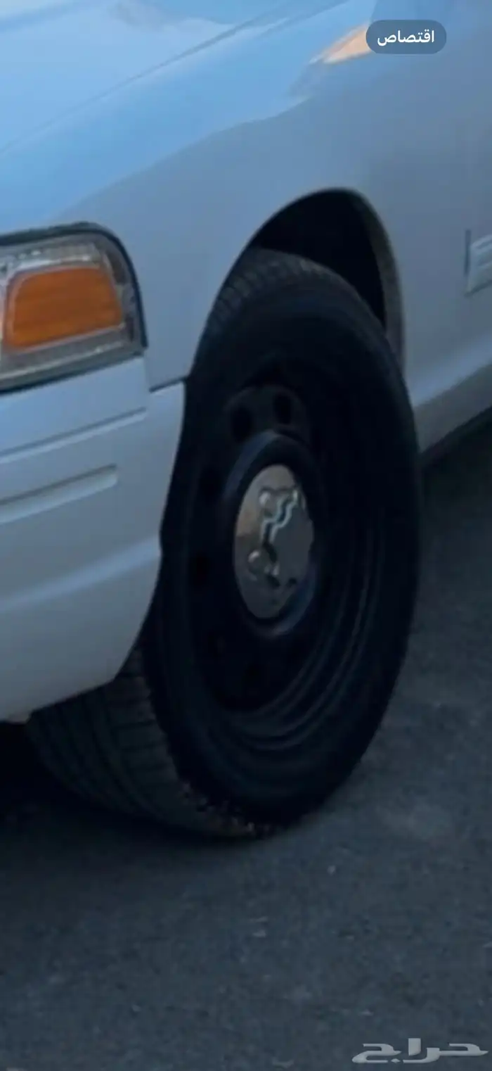 جنوط فورد بوليسي 1