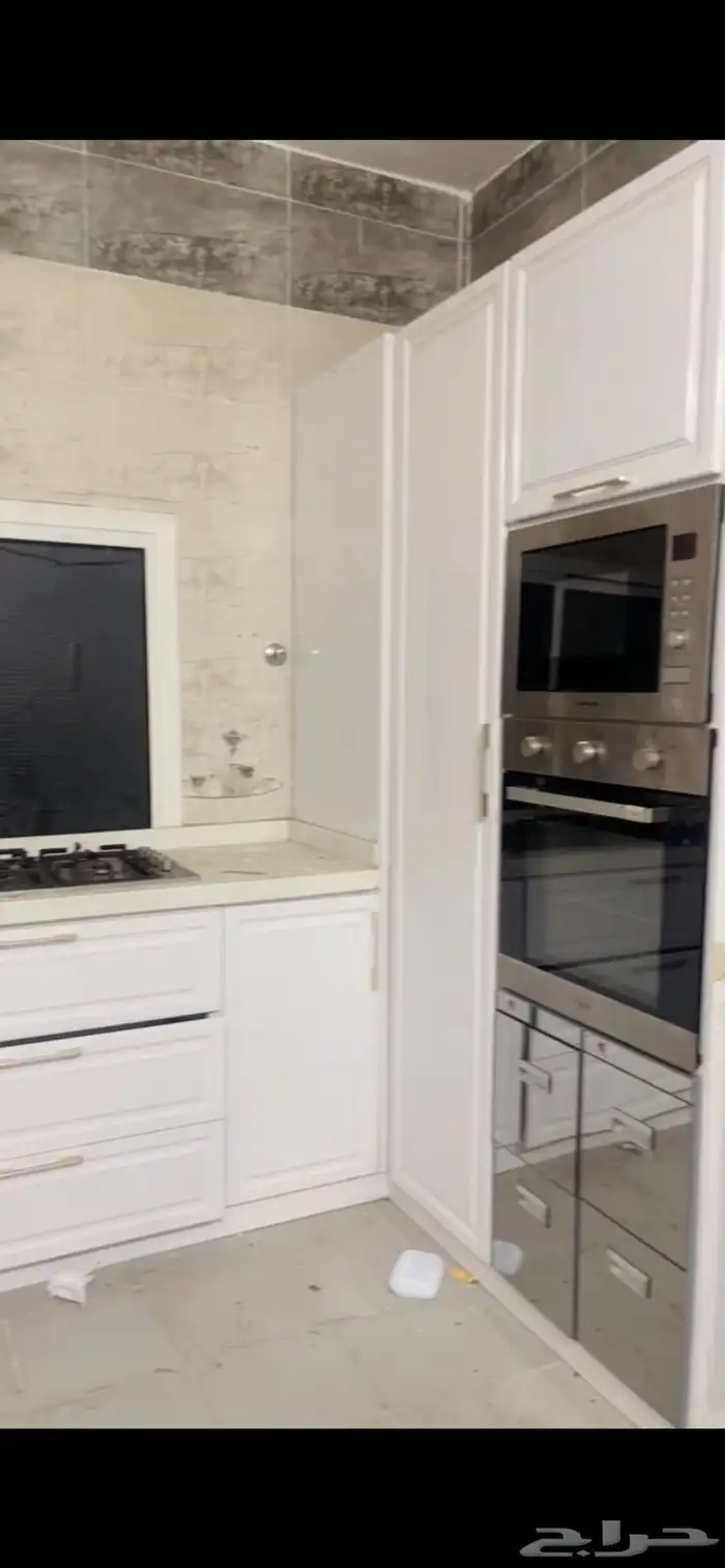 مطبخ تفصيل ايطالي للبيع مع الغاز السطحي والأجهزه الكهربائيه 0