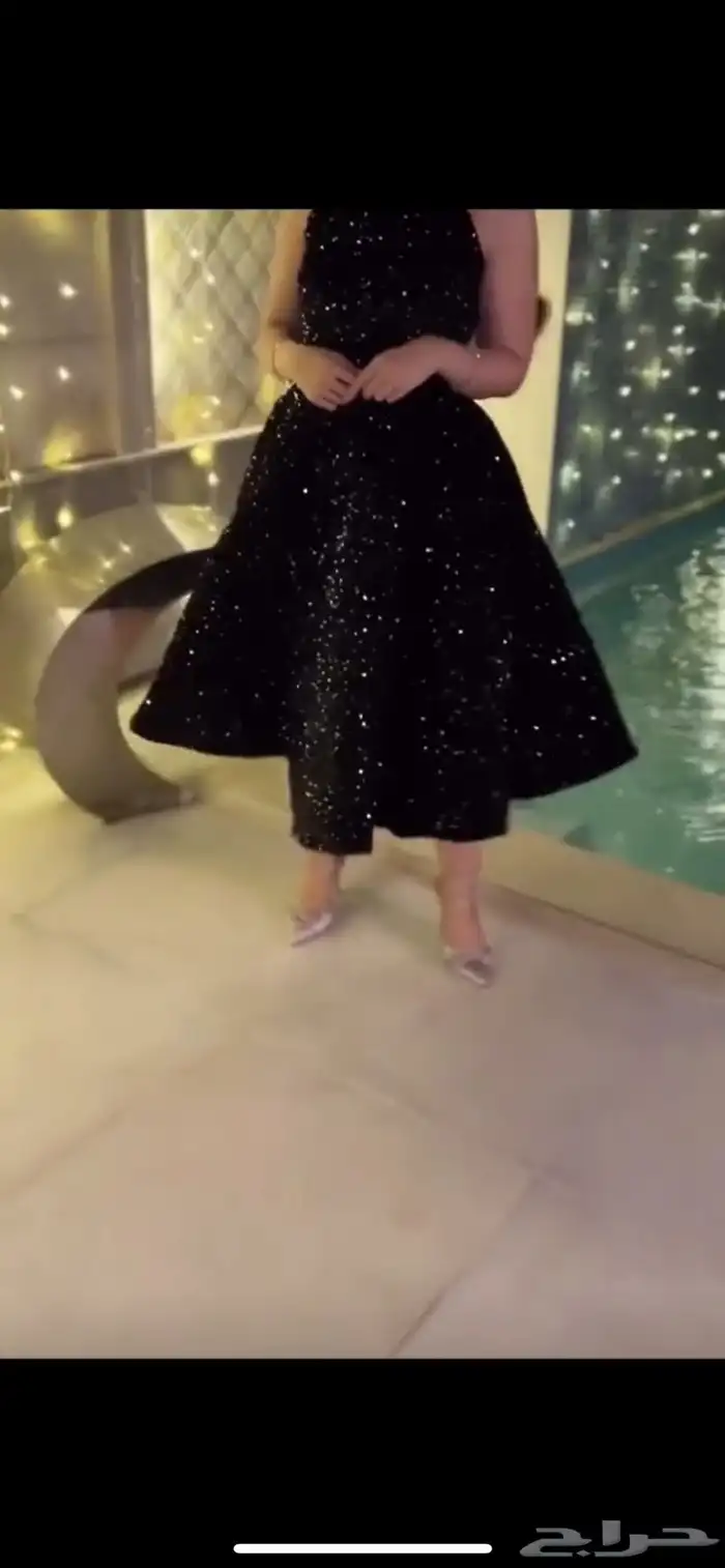 فستان سواريه أسود لامع 3