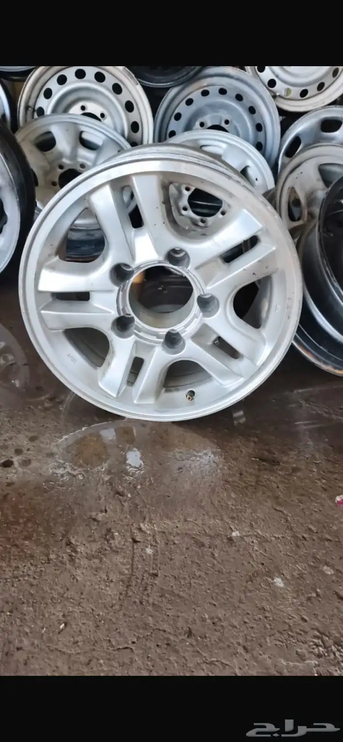 جنوط لكزس وتباريز 4 بدون كفرات و 4 مع مفرات الجميع 8 حبات 0