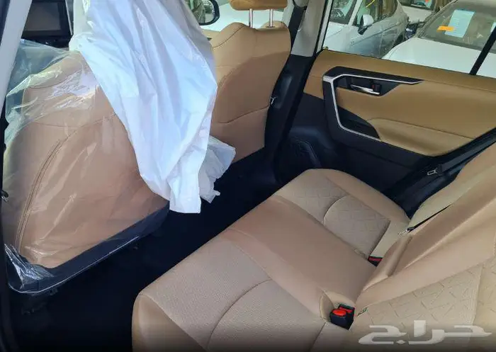 تويوتا رافور XLE موديل 2025 9