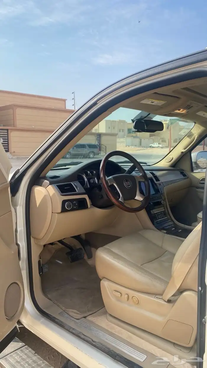 اسكاليد 2011 نظيف 42