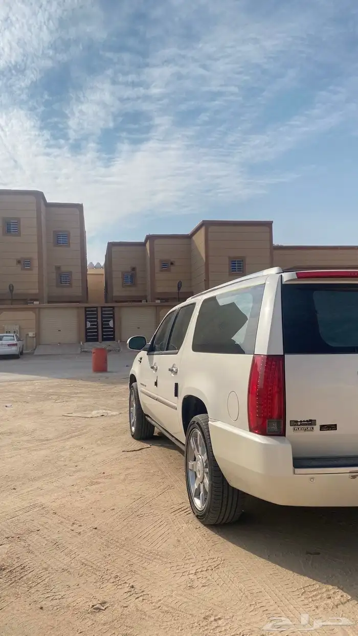 اسكاليد 2011 نظيف 5