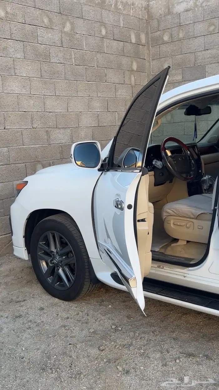 لكزز بريمي للبيع 2