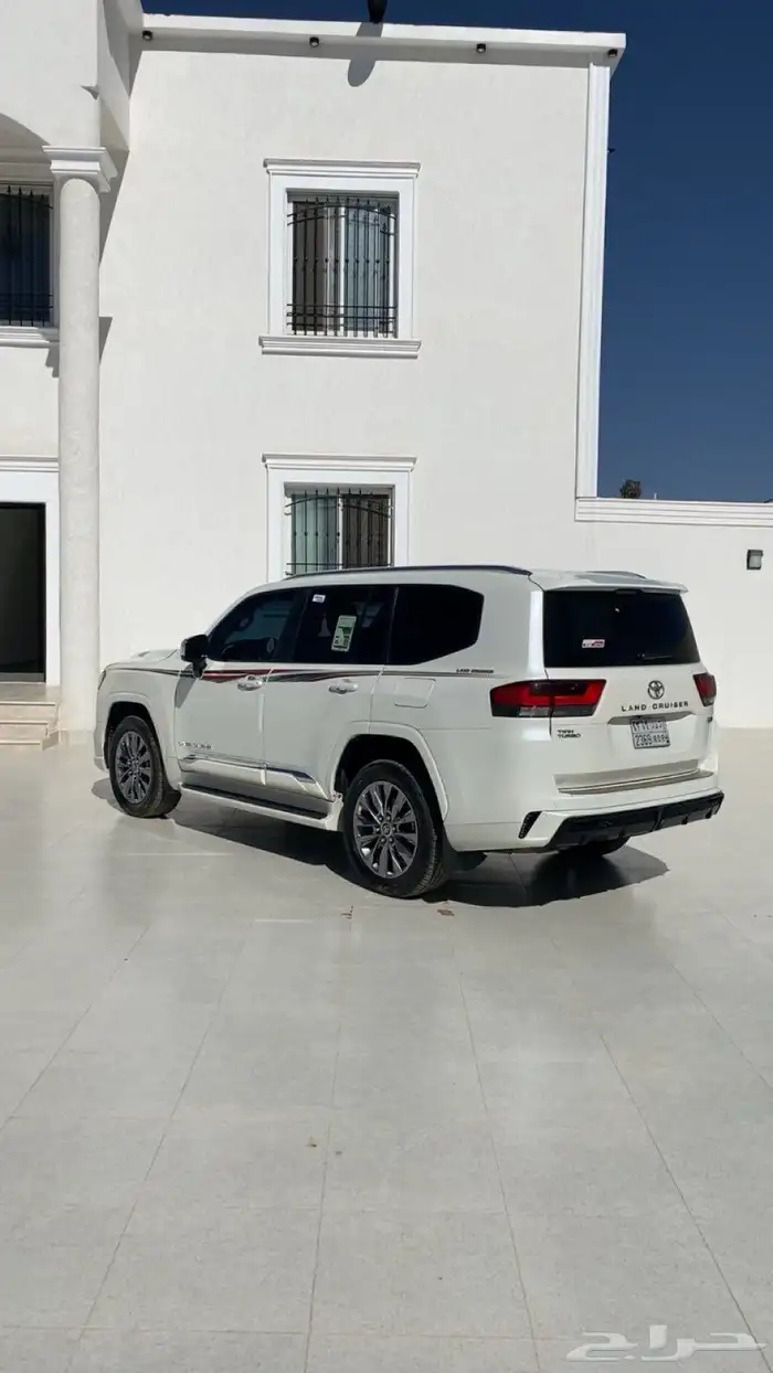 لاندكروزر للبيع 2022 1