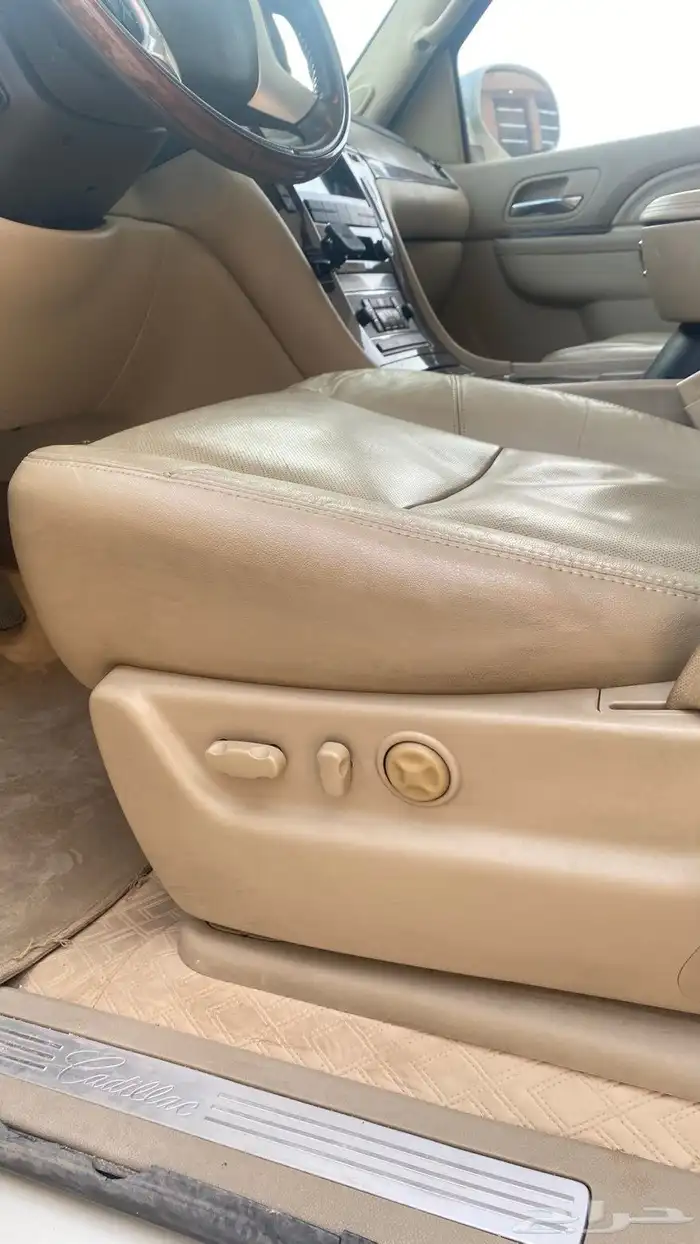 اسكاليد 2011 نظيف 47