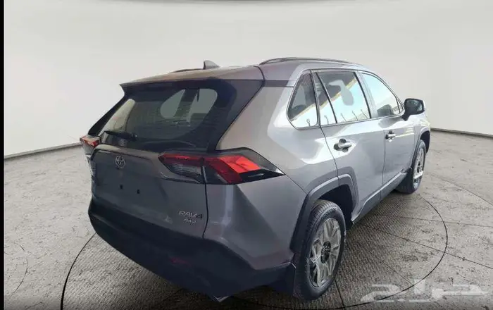 تويوتا رافور XLE موديل 2025 3