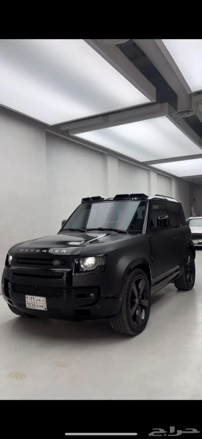 لاند روفر ديفندر X90 موديل 2022 5