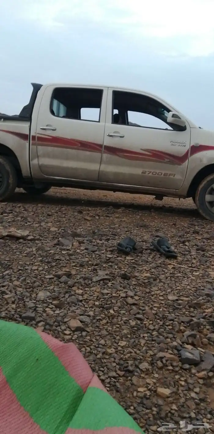 هايلوكس مسروقه لمن يجدها 2011 0