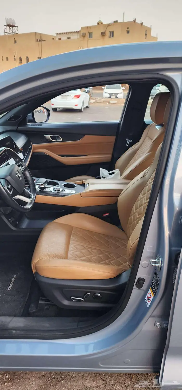 للبيع يوني كي فل كامل بحري 2023 3