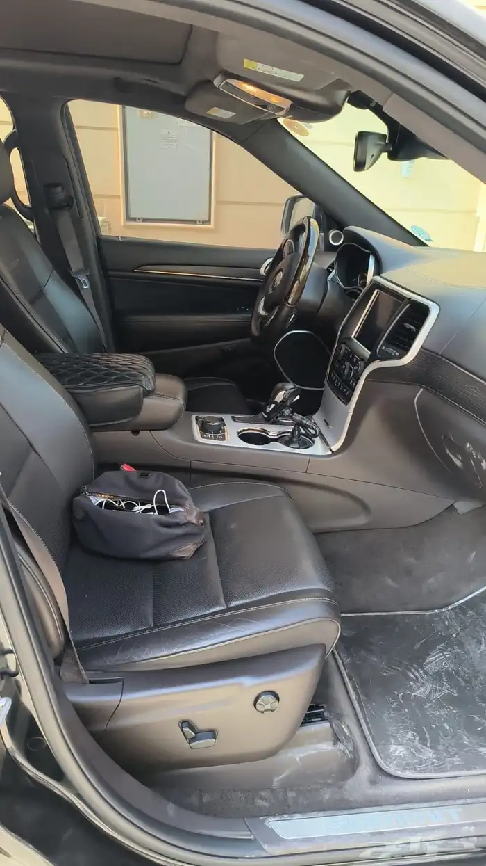 جيب جراند شروكى 2018. سوميت ديزل 11