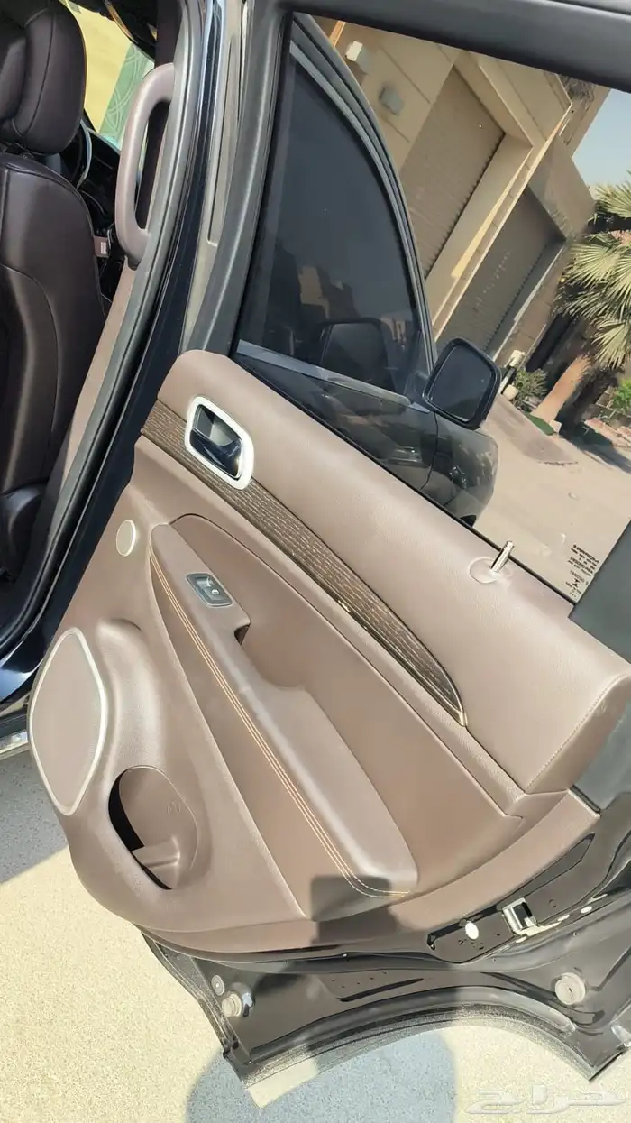 جيب جراند شروكى 2018. سوميت ديزل 8