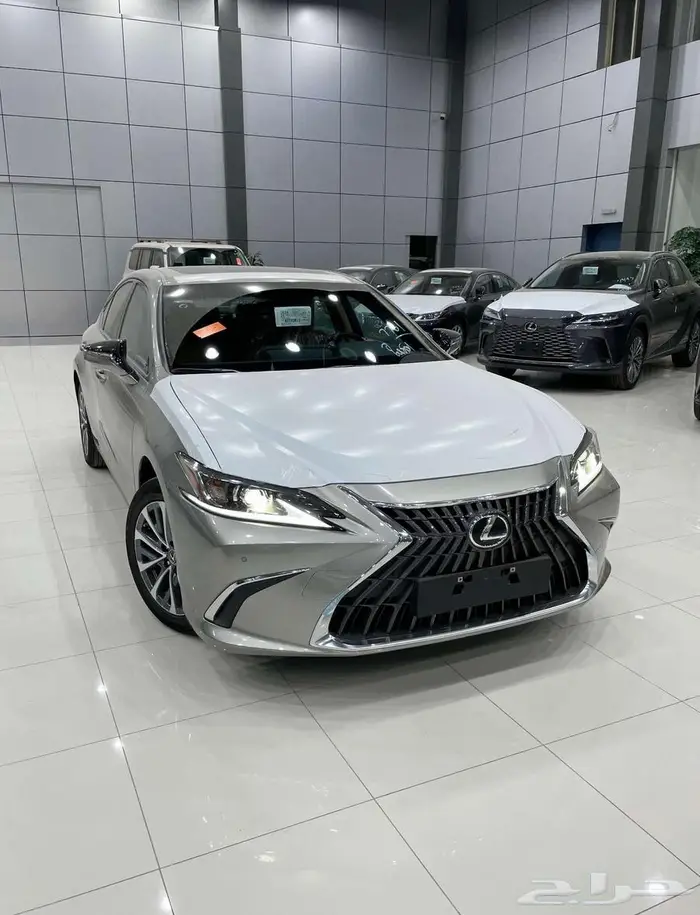 لكزس ( ES 300 AH ) موديل 2025 أقل الأسعار 4