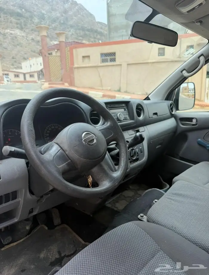 باص اورفان نيسان بنزين بضاعه بسعر مغري 2
