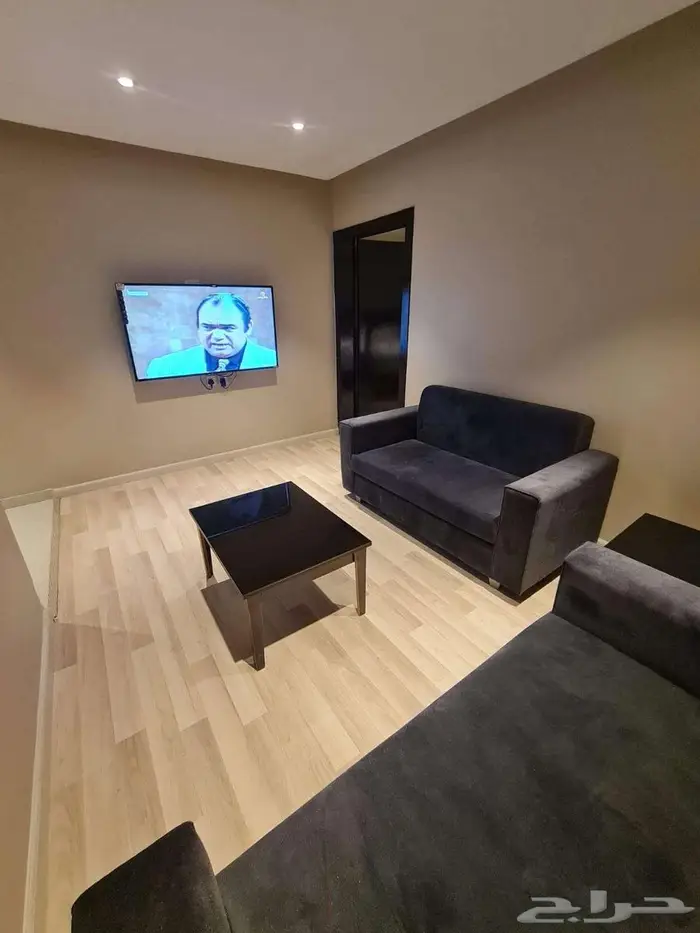 شقة فندقية غرفتين وصالة مؤثثة وفاخرة للعوائل بخميس مشيط 24