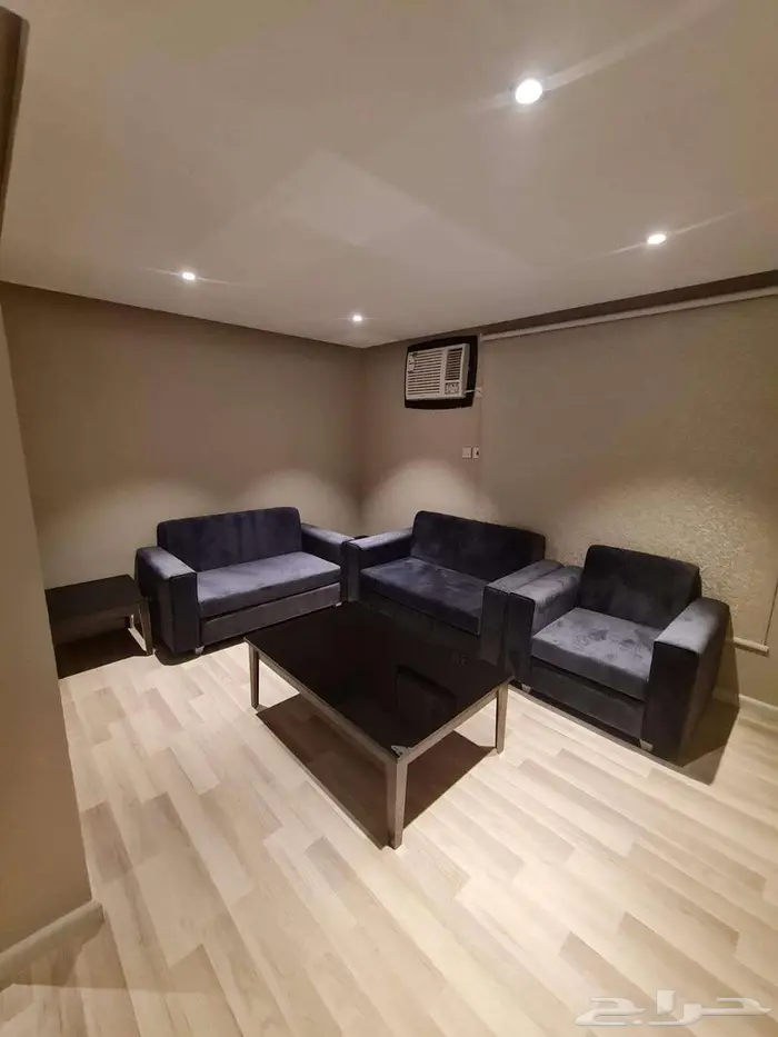 شقة فندقية غرفتين وصالة مؤثثة وفاخرة للعوائل بخميس مشيط 35