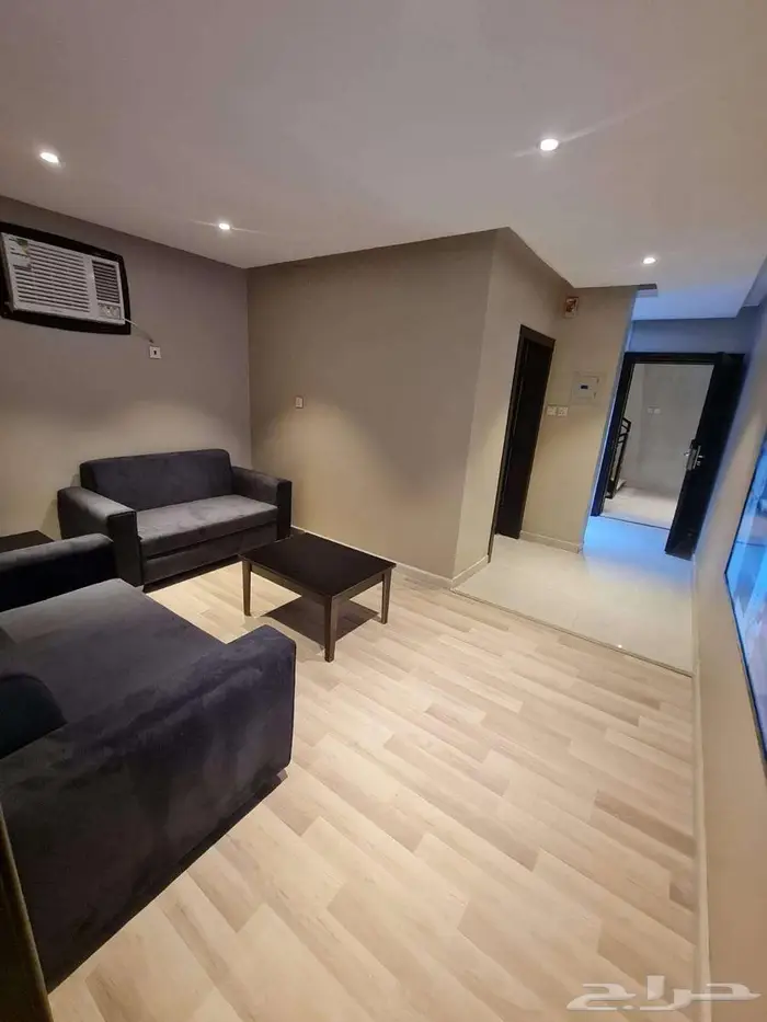 شقة فندقية غرفتين وصالة مؤثثة وفاخرة للعوائل بخميس مشيط 32