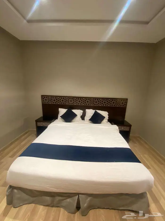 شقة فندقية غرفة وصالة مؤثثة وفاخرة بخميس مشيط 1